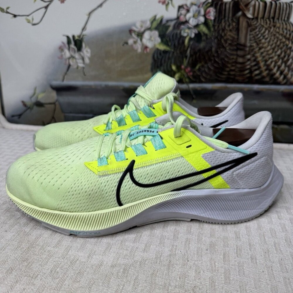 Nike Women's Air Zoom Pegasus 38 Running Shoes Sneakers Size 10